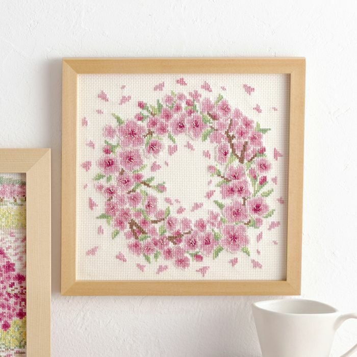 クロスステッチフレーム＜リース＞ | リバティ 生地、編み物、刺繍