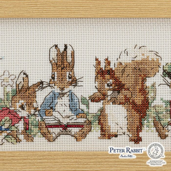 クロスステッチフレーム＜ピーターラビット（TM）となかまたち