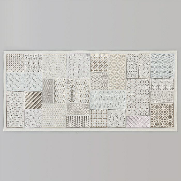 刺し子のテーブルセンター＜やさしい色の四角模様＞ | リバティ 生地