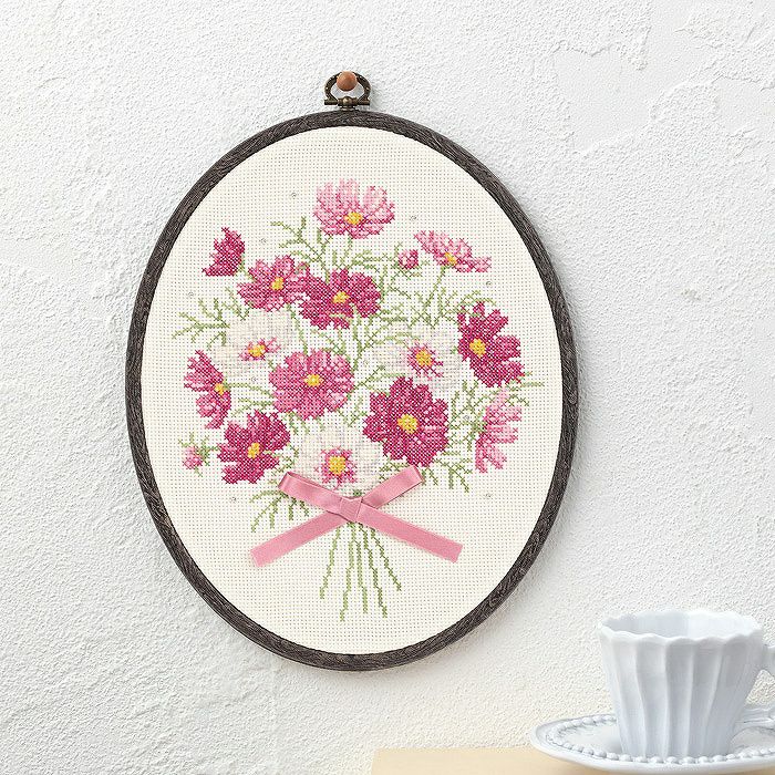 クロスステッチフレーム＜コスモスリース＞ | リバティ 生地、編み物