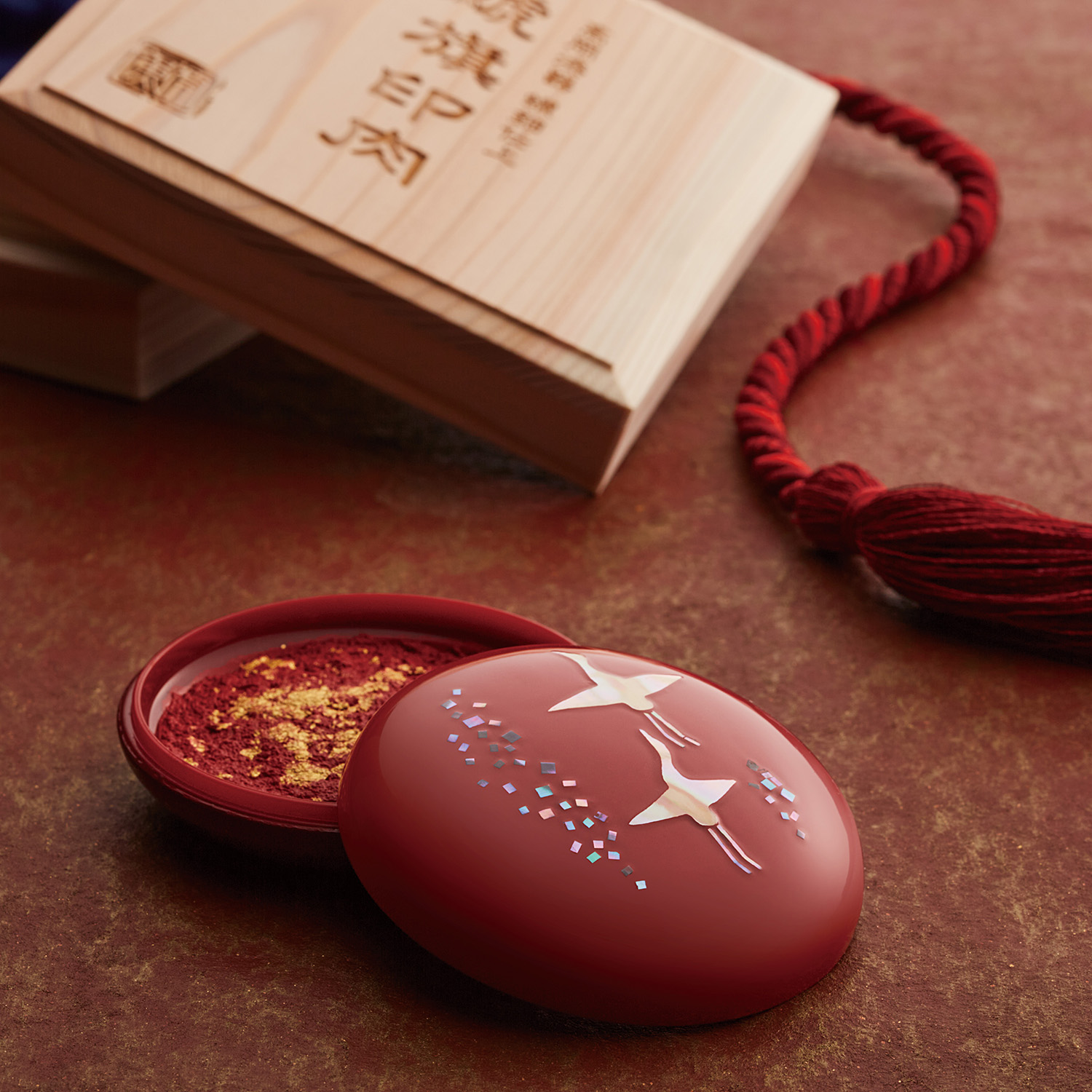 高岡漆器 螺鈿仕上 鯱旗印肉 50号 富士桜柄|MNUK-50A-2|商品カタログ