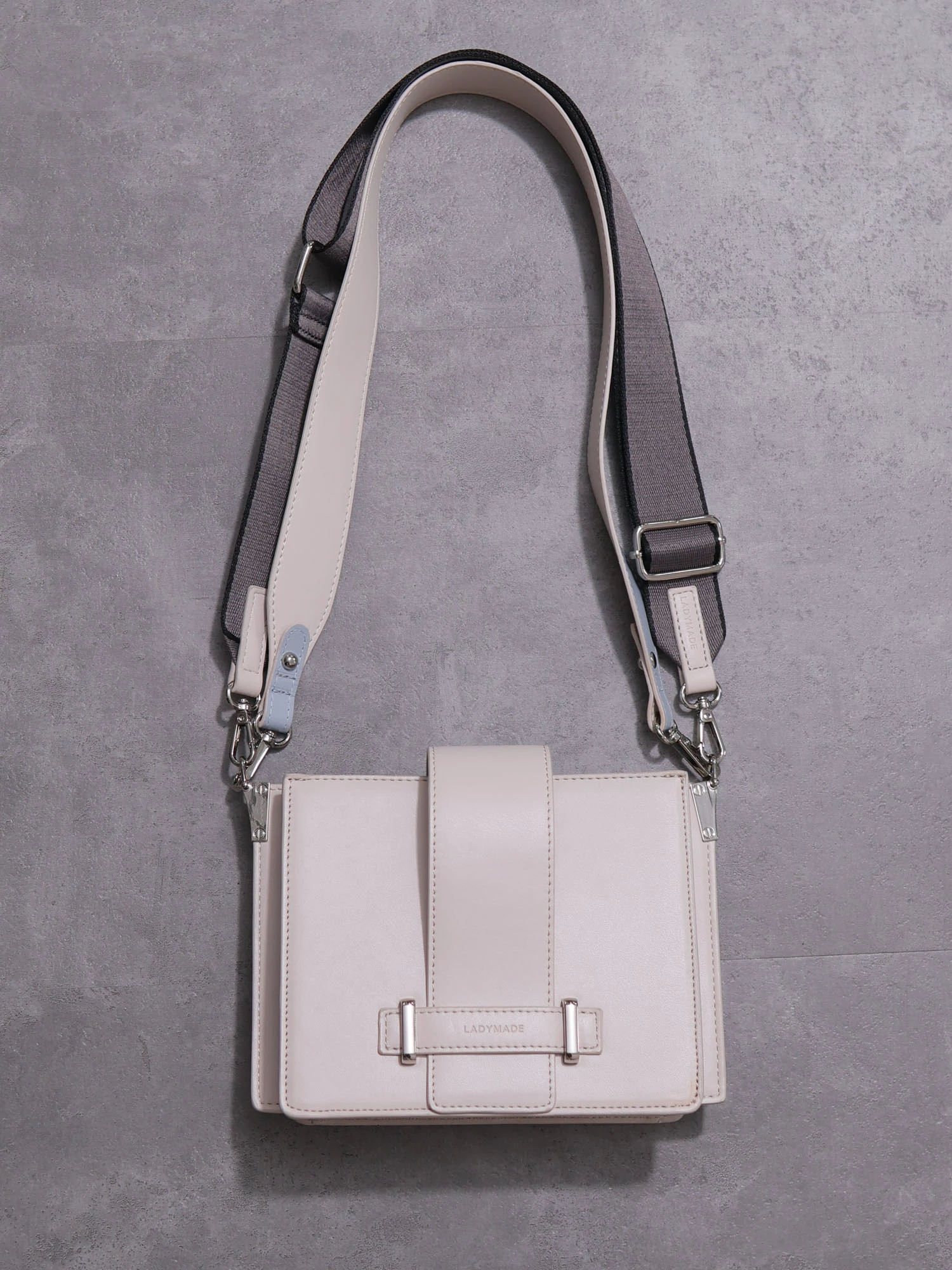 LADYMADE（レディメイド）｜ 2WAYベルトスクエアショルダーバッグ