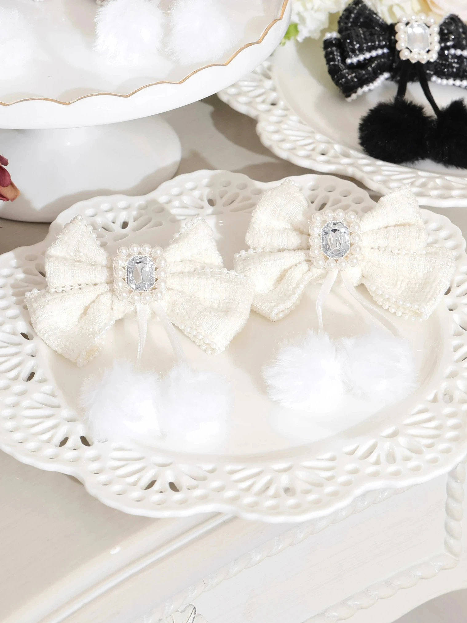 ツイードリボンぽんぽんツインテールクリップ（アクセサリー｜オフ