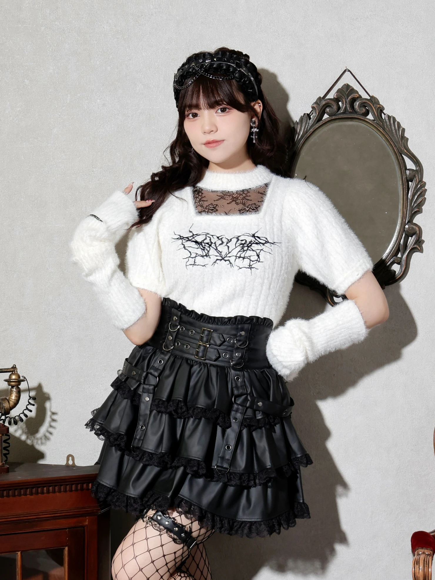 フェイクレザーダブルベルトティアードスカパン（ミニスカート｜黒