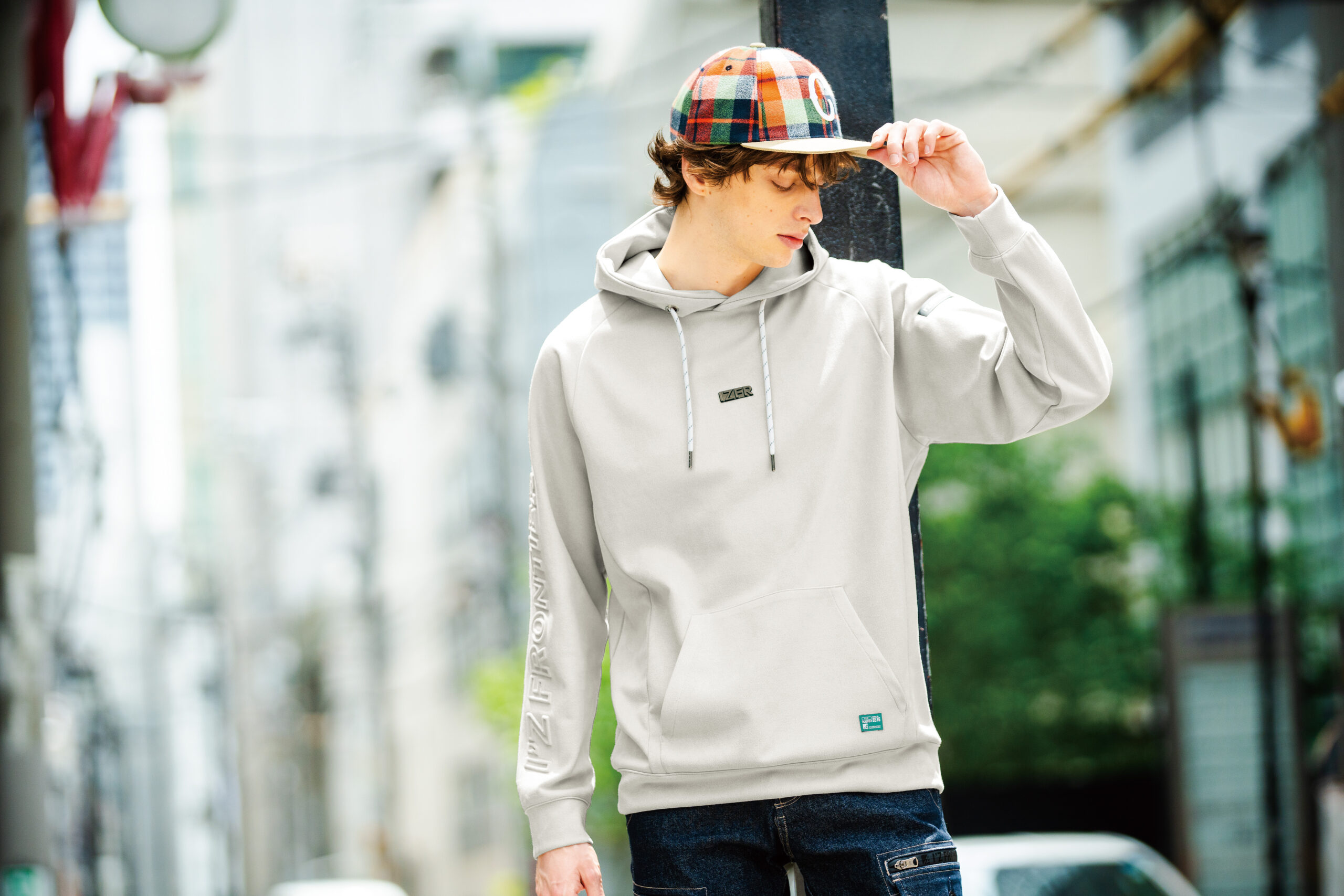 8976 - アイズフロンティア