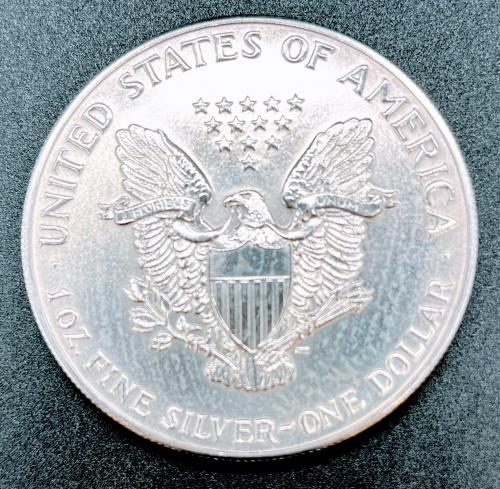 アメリカドル(USD)1ドル銀貨 コイン イーグル リバティー1986年 【送料