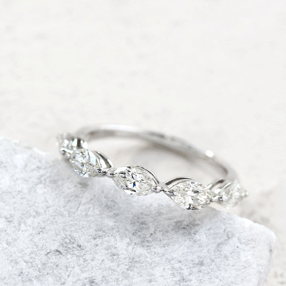 マーキスカット ダイヤモンド ハーフエタニティリング PT – JaMais Jewelry