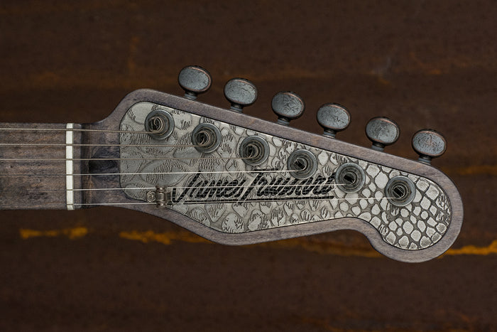 19105 Antique Silver Snakeskin Tuxedo Blue SteelGuard O Matic