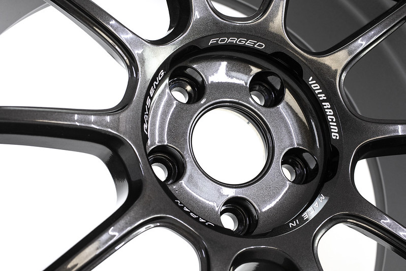 18×9.5 Volk ZE40 M-SPEC – Jackson Racing