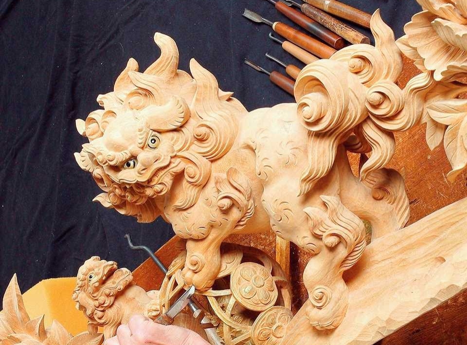 宮大工の鑿一丁から生まれた木彫刻美術館・井波｜日本遺産ポータルサイト