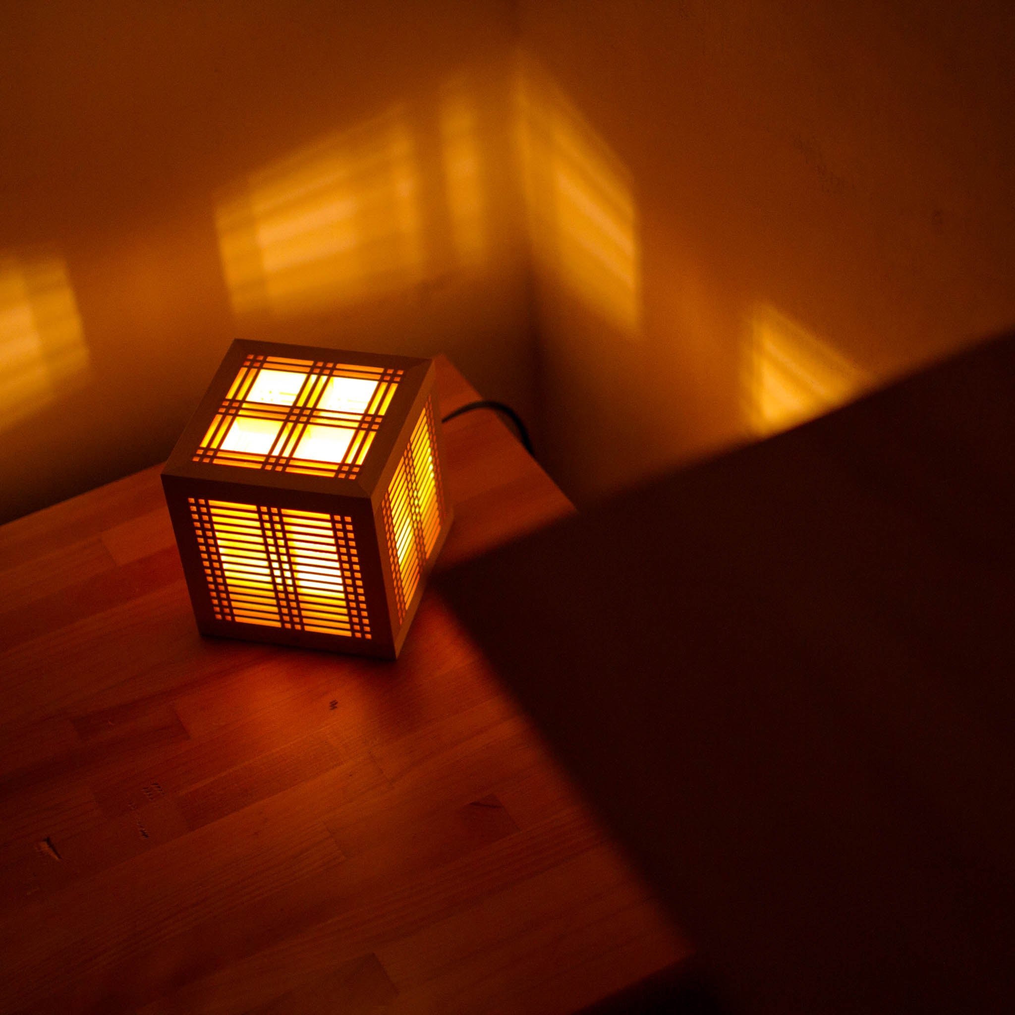 組子細工 テーブルランプ | ひかりの小箱1 | 木のあかり