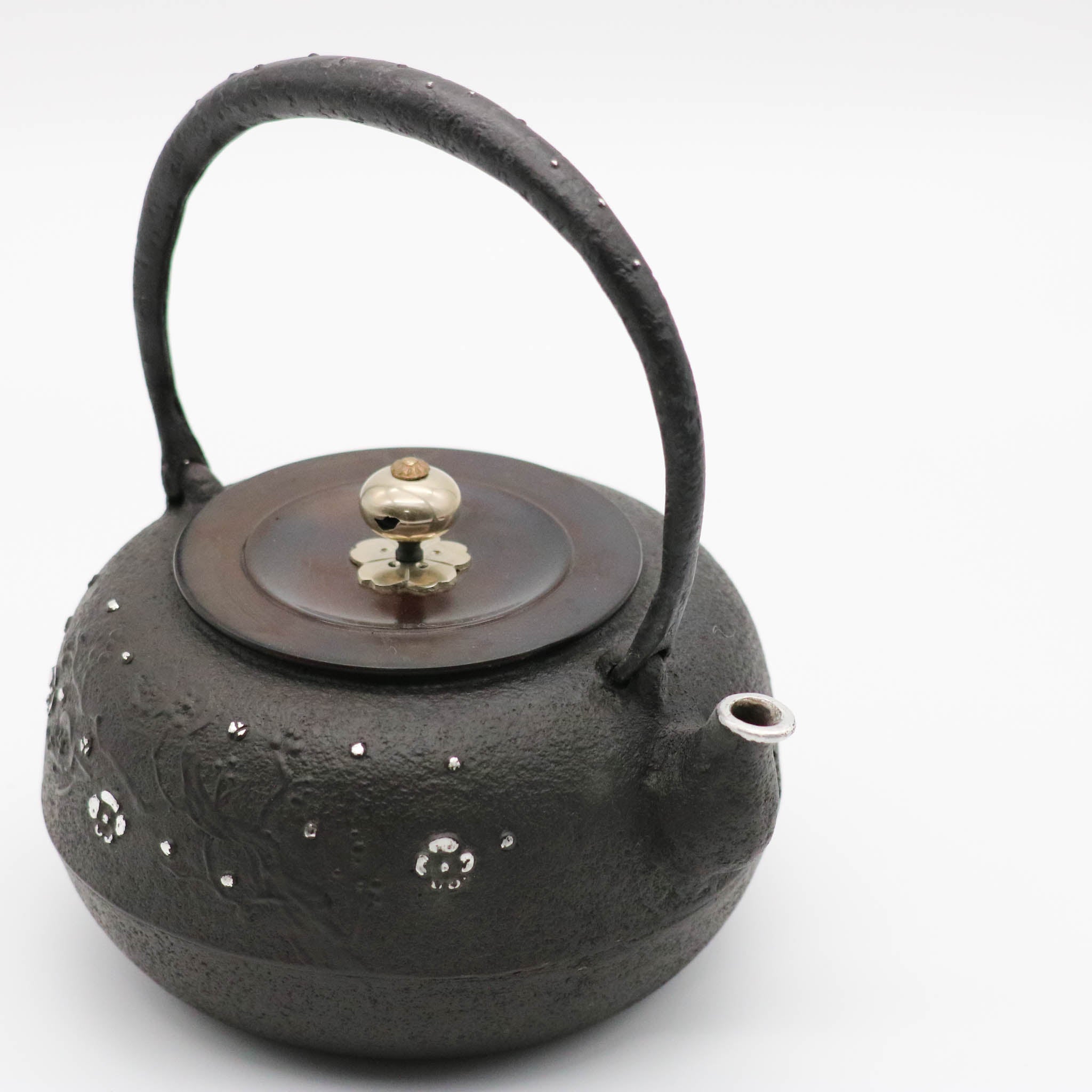 山形鋳物 鉄瓶 | 平丸 梅銀象嵌 | 10号 | あらい工房