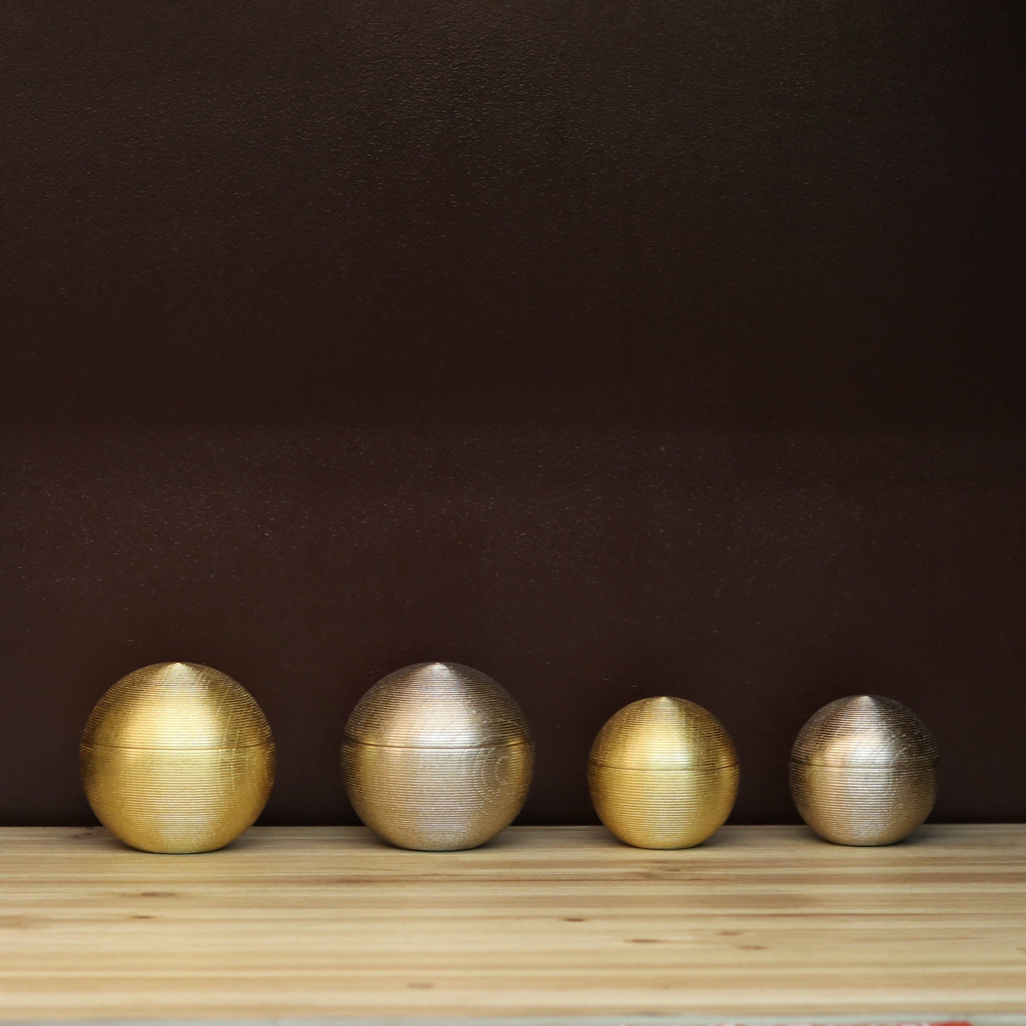 金沢金箔 小物入れ | 千筋 まり型 | 永遠色 | 箔座