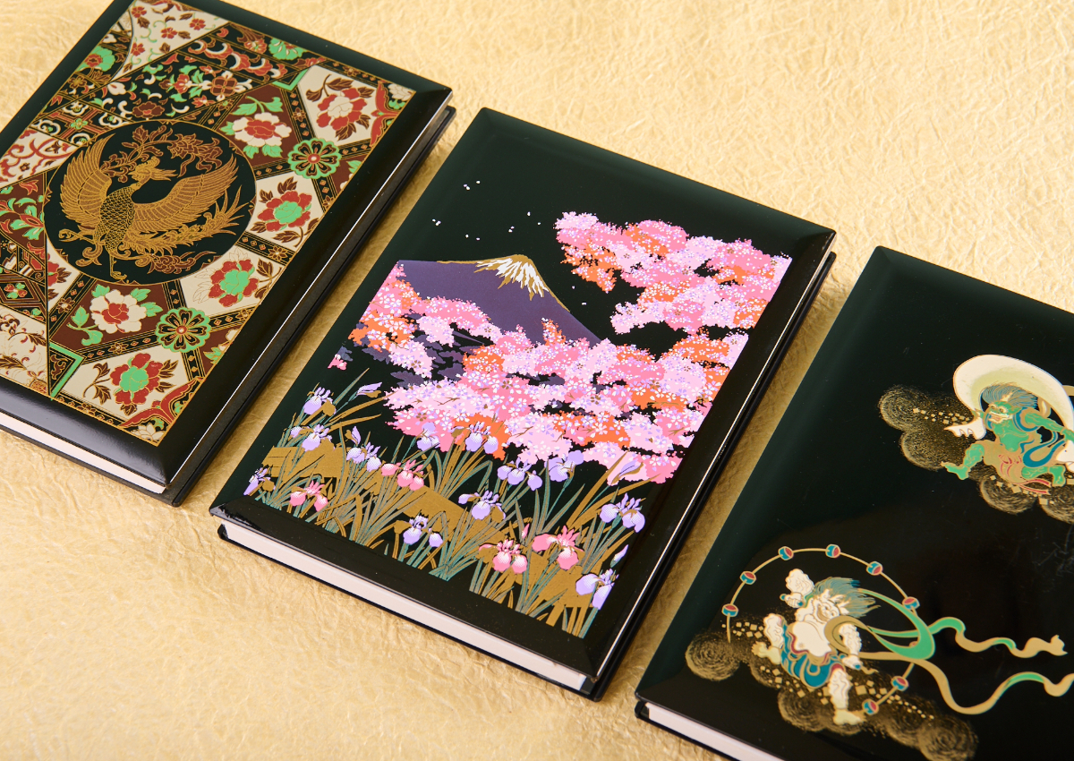山中塗漆芸御朱印帳(富士桜/正倉院/風神雷神) - じのもんオンライン