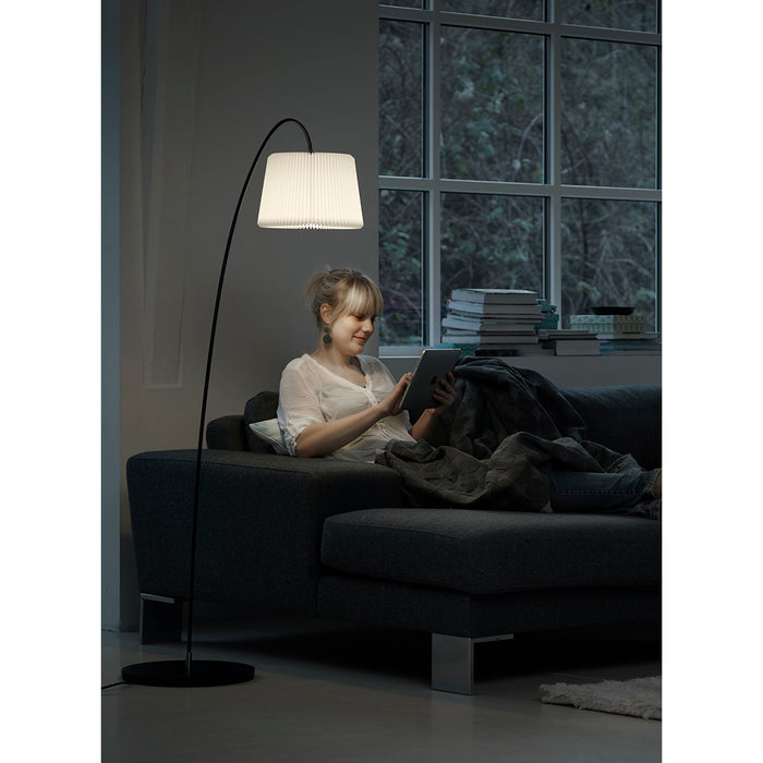 LE KLINT｜SNOWDROP フロアランプ スノードロップ — JIAS ONLINE