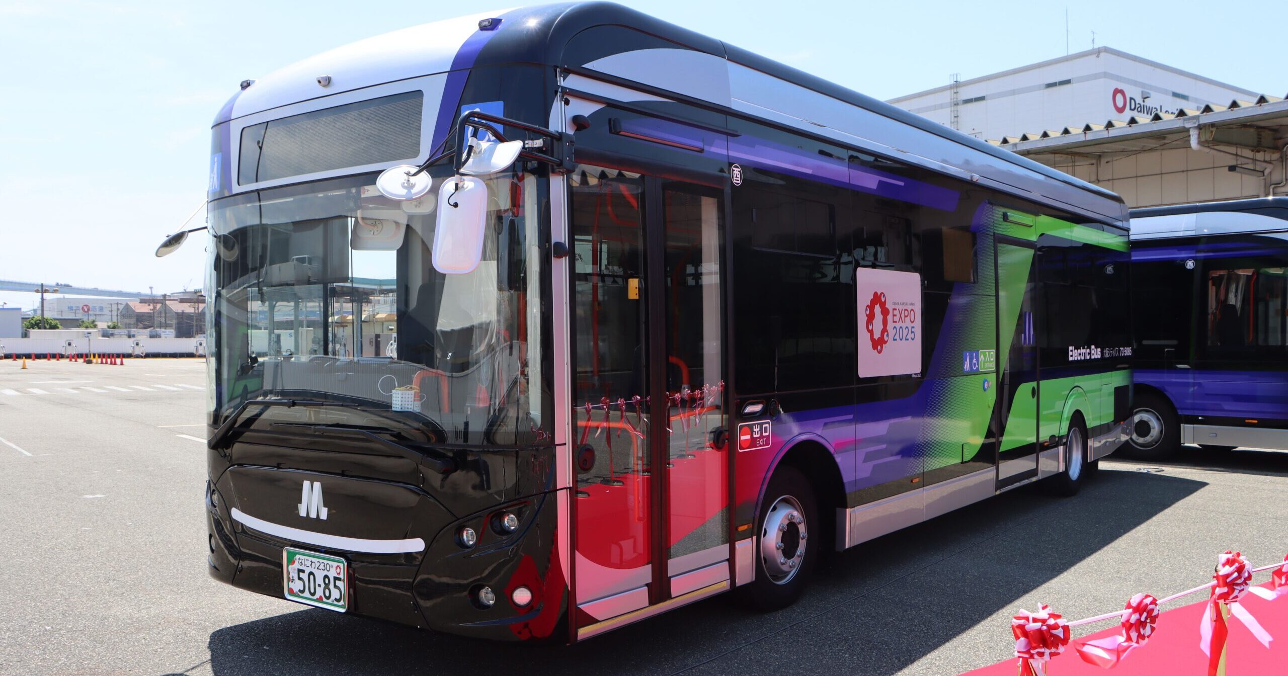 EVモーターズ、創業4年で「万博向け自動運転バス」採用の快挙 | 自動