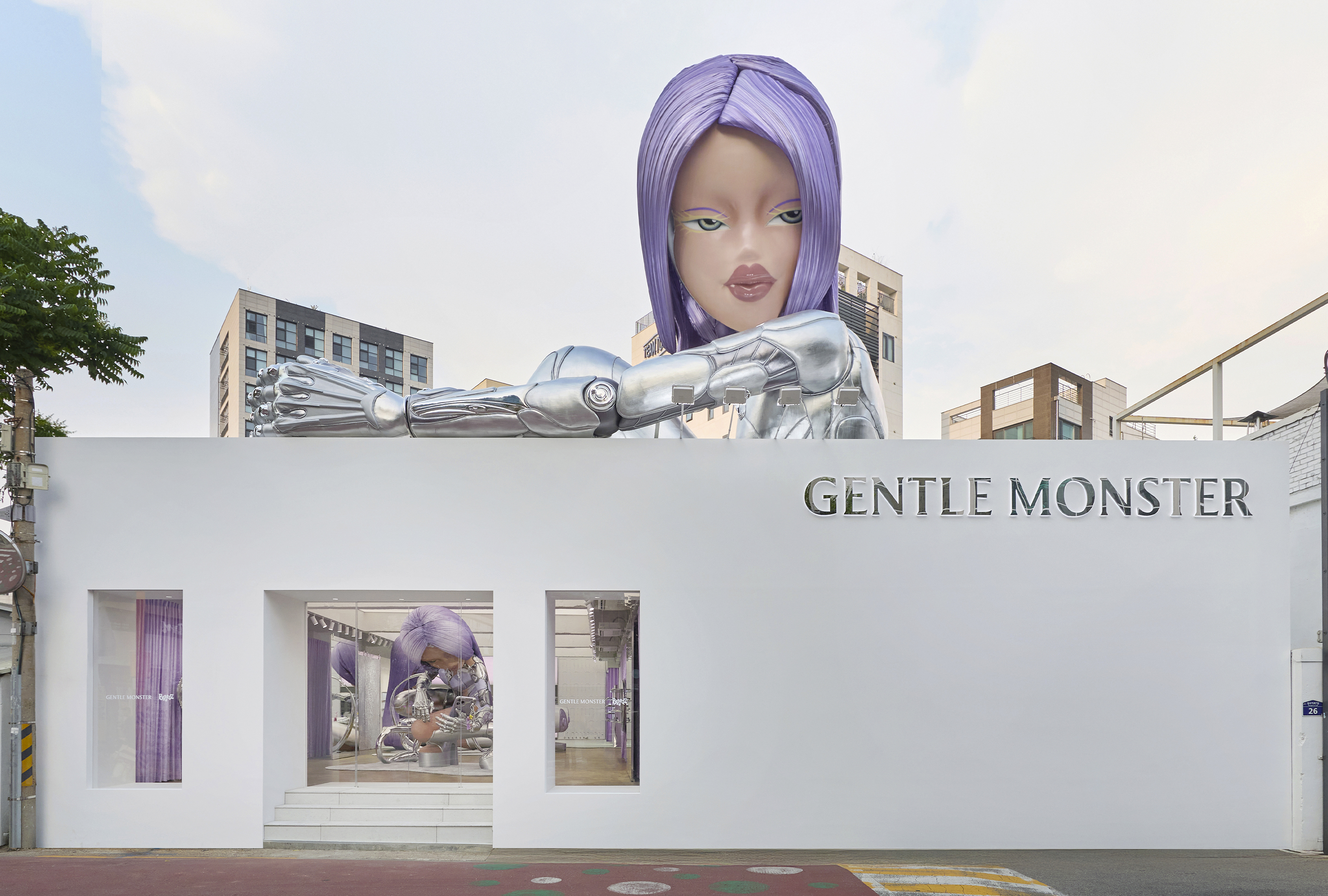 aespaのKARINAがGENTLE MONSTER【2025 Pocket Collection】POP UPに