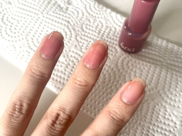 ローソンの550円ネイルを塗ってみたら…「なんておしゃれな色！」と声が