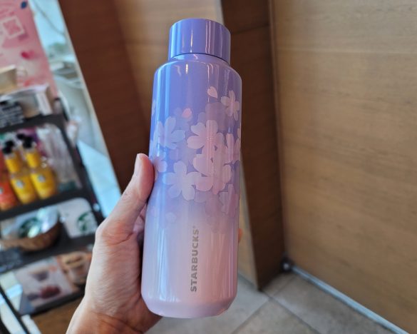 スタバの桜シーズン「キラキラタンブラー」に一目惚れ。 子どもから