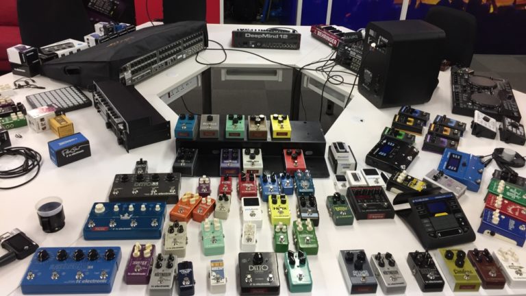 ギターのエフェクター【BEHRINGER ファズ/メタル/UZ400,SF300,HM300…】