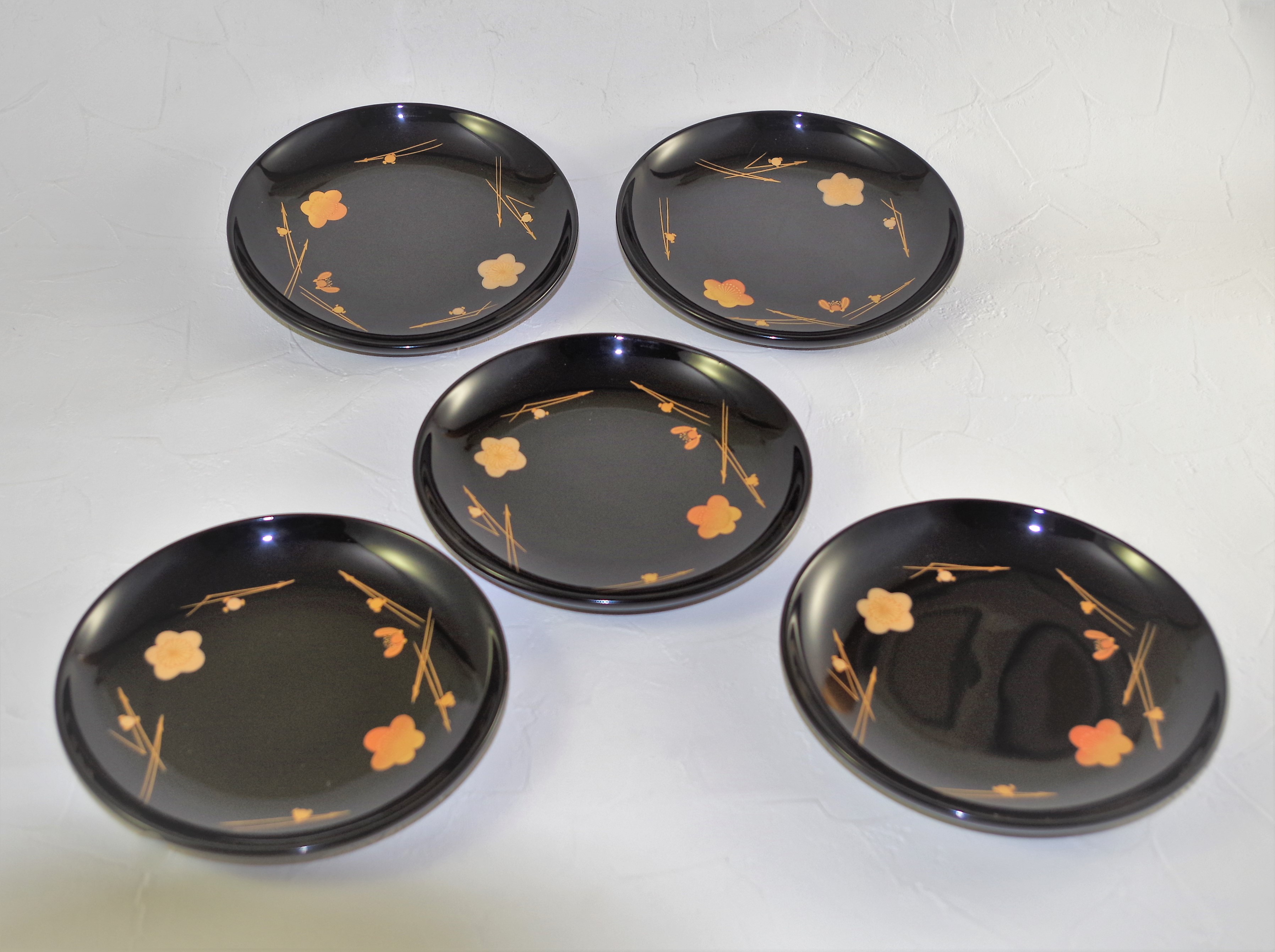 輪島塗 うさぎ屋 / 輪島塗 銘々皿梅松葉蒔絵