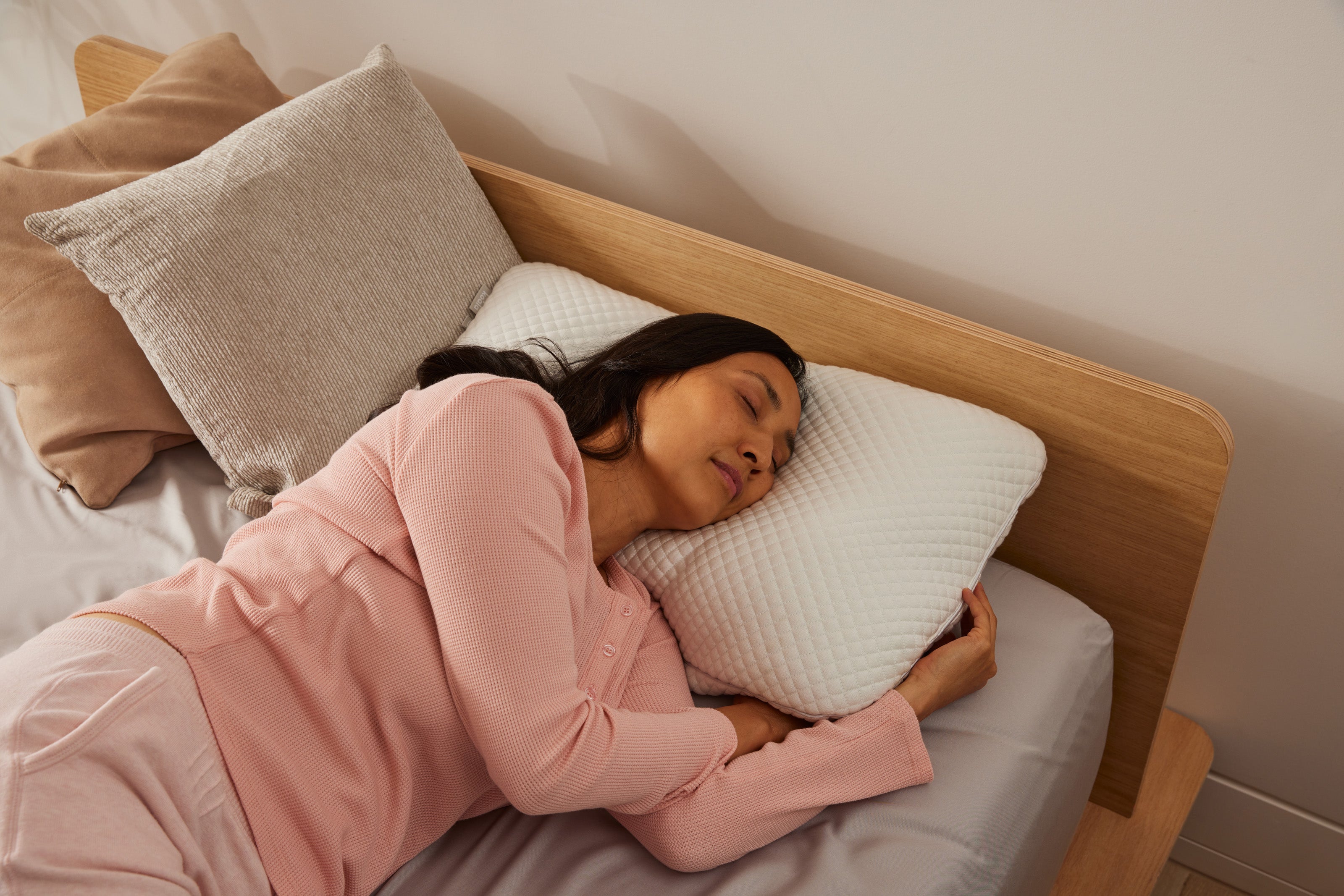 コアラふんわりピロー｜柔らかい低反発枕で、寝返りもスムーズ