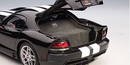 Dodge Viper SRT10 Coupe 2006 - ダイキャストモデル - AutoArt 71712