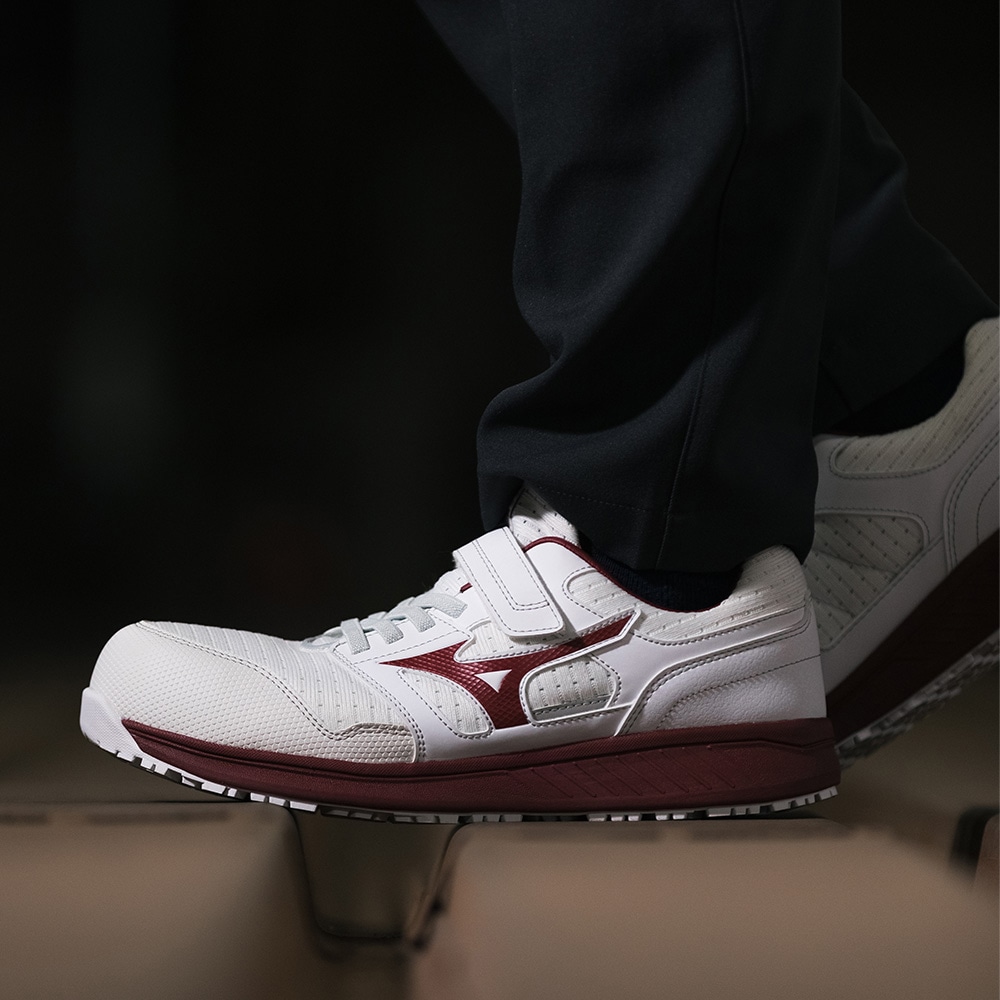 オールマイティ EU 33 L (ゴムの靴紐&ベルト／ローカット／ワーキング