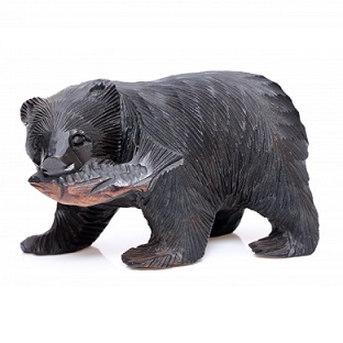 北海道の「木彫りの熊」の置物の意味とは？一家に一つあったのはなぜ？