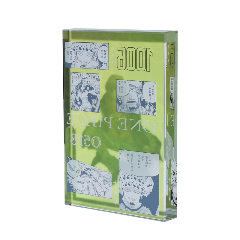 ONE PIECE』アクリルブロック “HEROES” トラファルガー