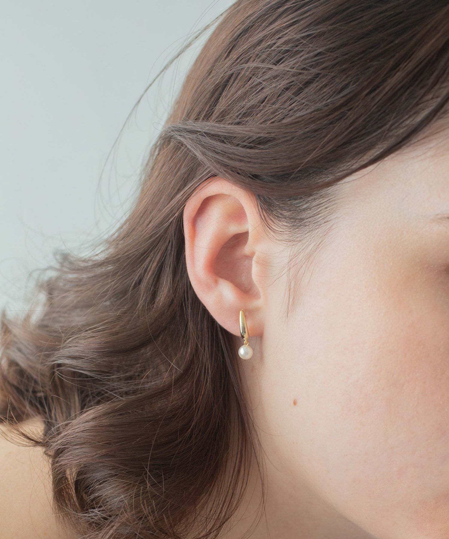 パールメタルカーブ樹脂ノンホールイヤリング ｜ JUNOアクセサリー卸