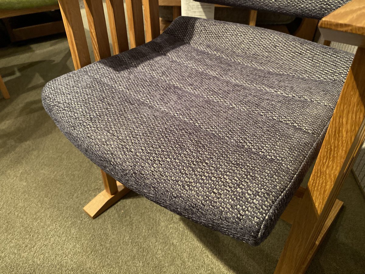 飛騨産業・SEBASTIAN CONRAN アームチェア | 住賓館オフィシャル