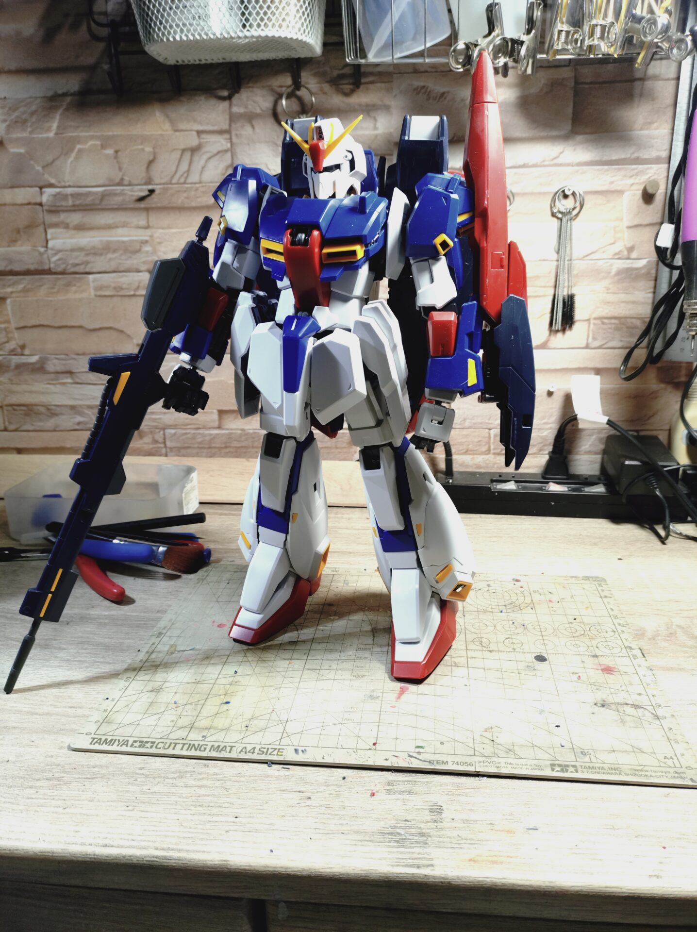 素組じゃ不十分!?】ついに入手『PG Zガンダム』を徹底改修・塗装して