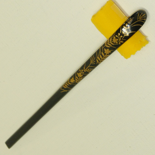 輪島塗 茶杓 竹製 -秋草の蒔絵仕上げ- [黒色]｜輪島市の輪島塗漆器販売