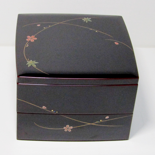 輪島塗重箱 角形二段 胴張り形-流水春秋の蒔絵仕上げ- [内面朱色/外面