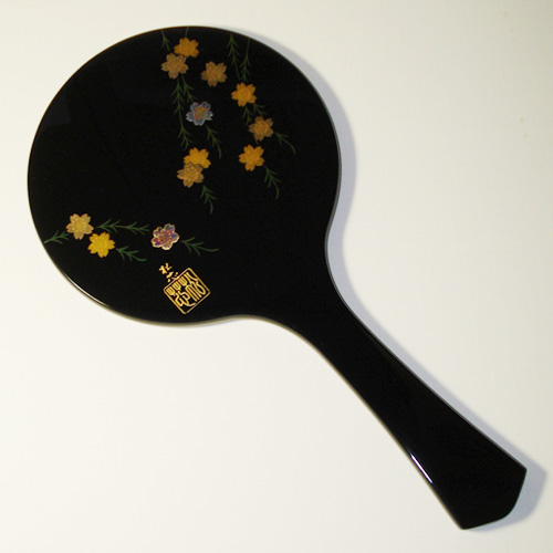 輪島塗 手鏡丸形 -しだれ桜の蒔絵仕上げ- [黒色] 螺鈿(ラデン)入り