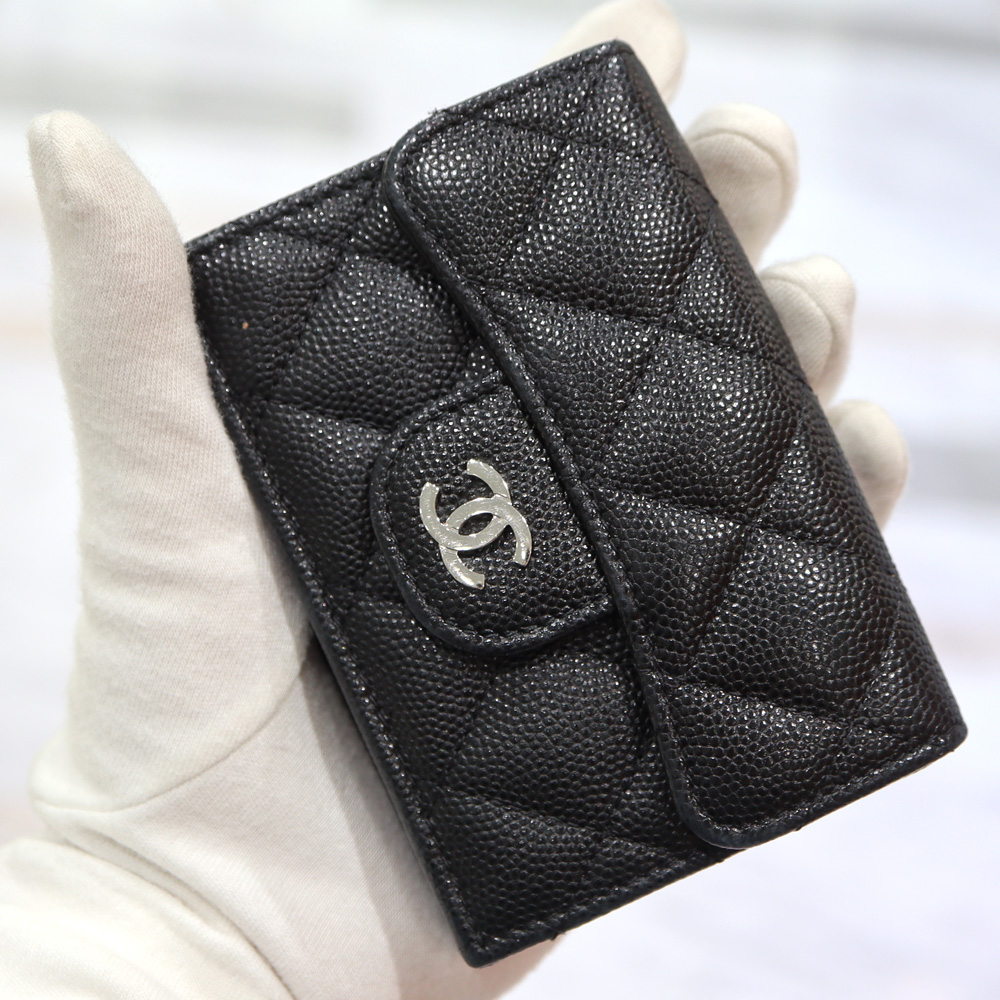 シャネル】30代40代におすすめミニ財布 人気な形やカラーをご紹介