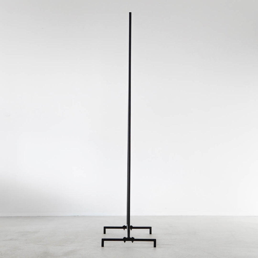 アイアンフレーム ハンガーラック – KANADEMONO