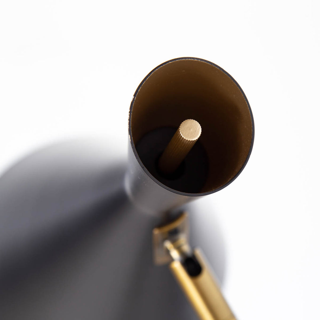 Black × Gold Nostalgic Floor Lamp – KANADEMONO