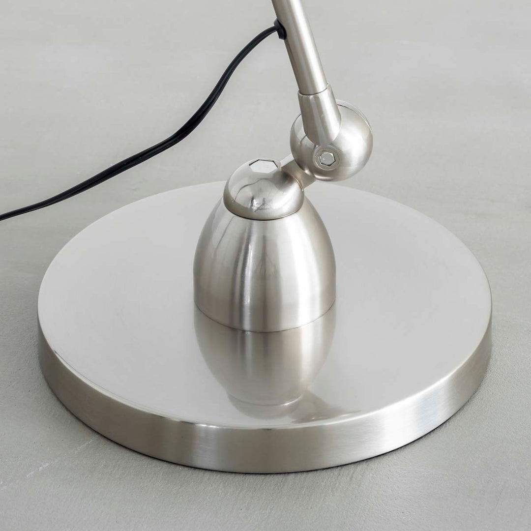 インダストリアル ＋ スタイリッシュ フロアランプ – KANADEMONO