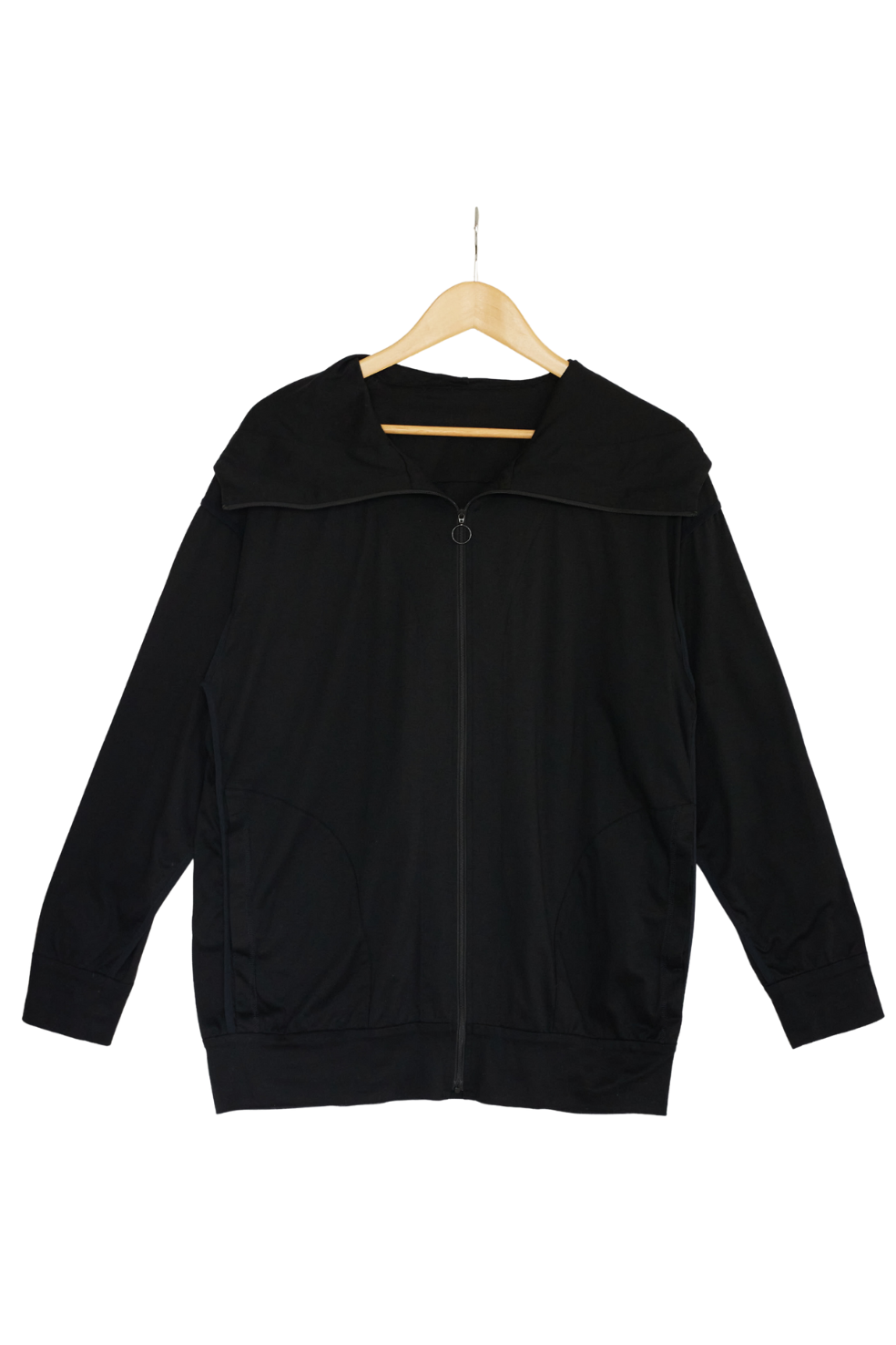 感覚過敏や敏感肌のための秋冬用パーカー。縫い目外側・タグなしだけで