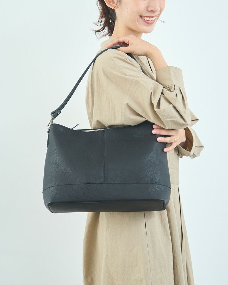 こだわりがそっと伝わる「itsu mono ショルダーバッグ」 | Kanmi