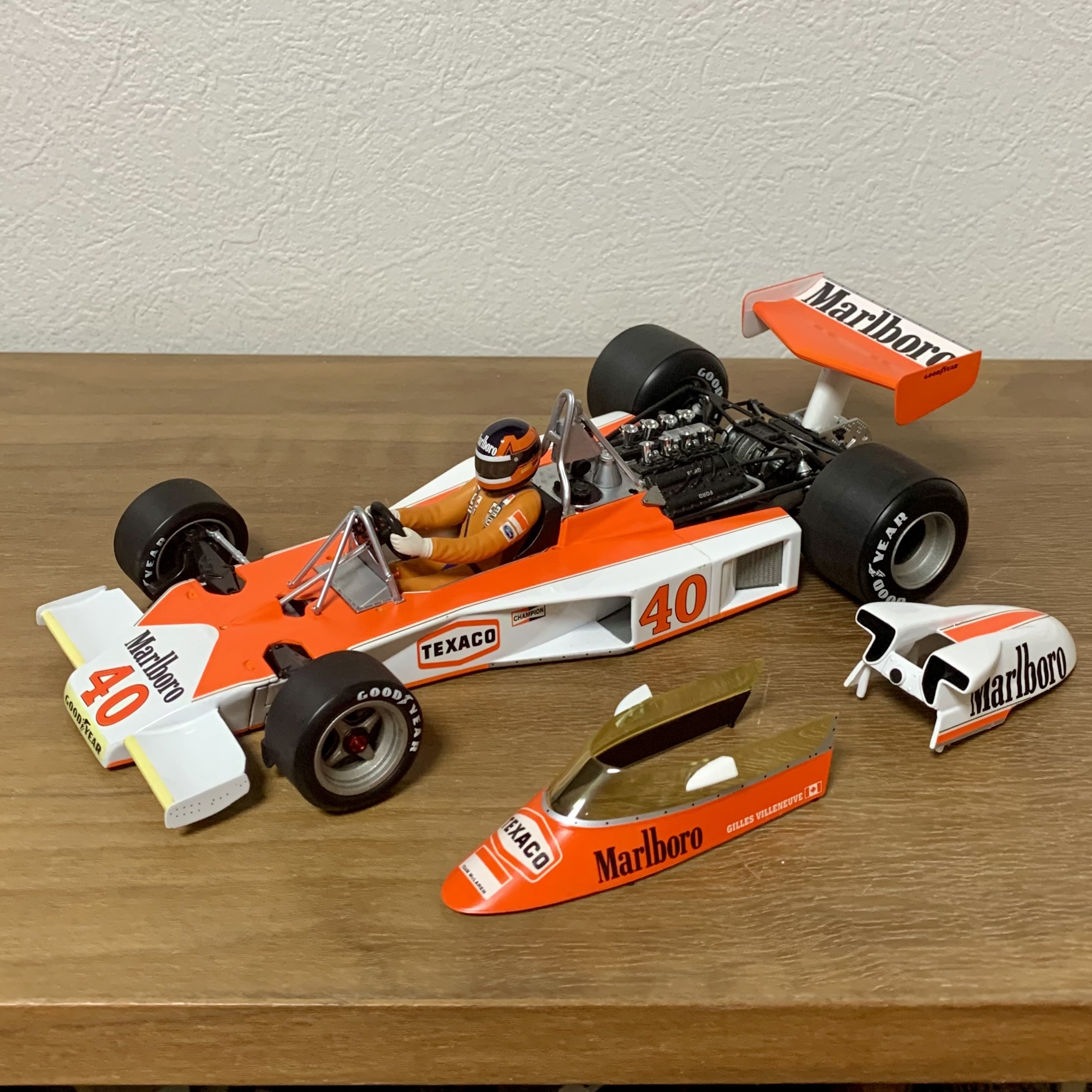 No.83 ミニチャンプス 1/18 マクラーレンM23（1977年イギリスGP