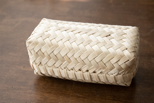 秋田 イタヤカエデ 弁当かご (あじろ編み)