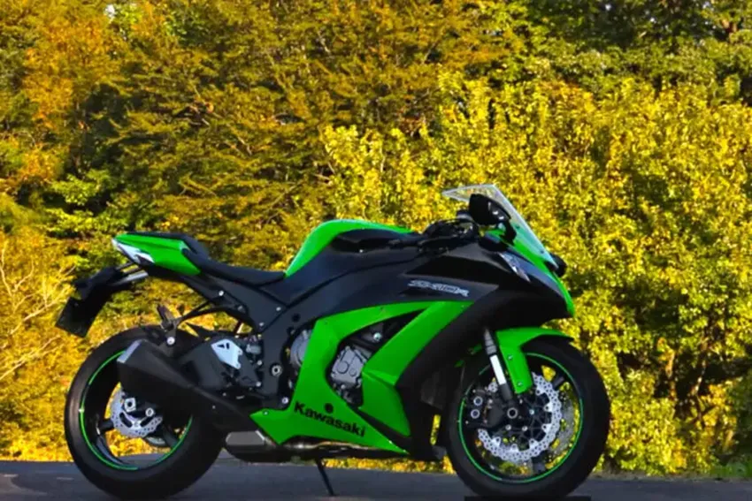サーキットを飛び出したモンスター！ カワサキZX-10R【バイク買取調査