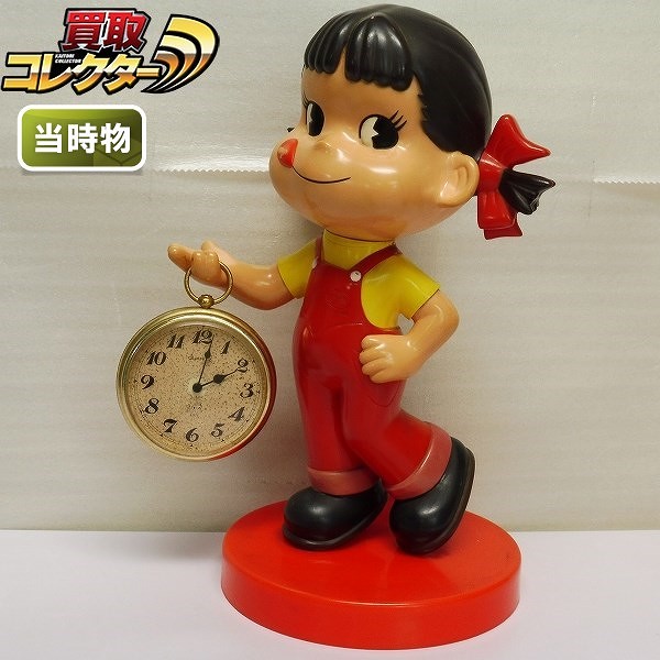 参考価格】不二家 ペコちゃん 首振り人形 28cm 木製台座 東京宣伝興業