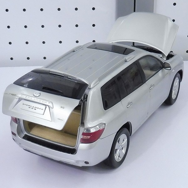 買取】広汽トヨタ特注 1/18 ハイランダー / クルーガー 中国仕様