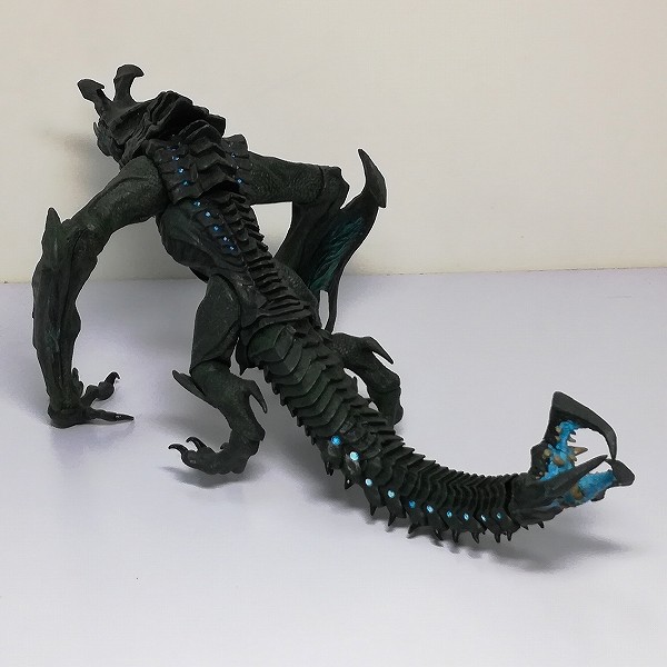 買取】NECA パシフィックリム 7インチフィギュア オオタチ・カイジュウ
