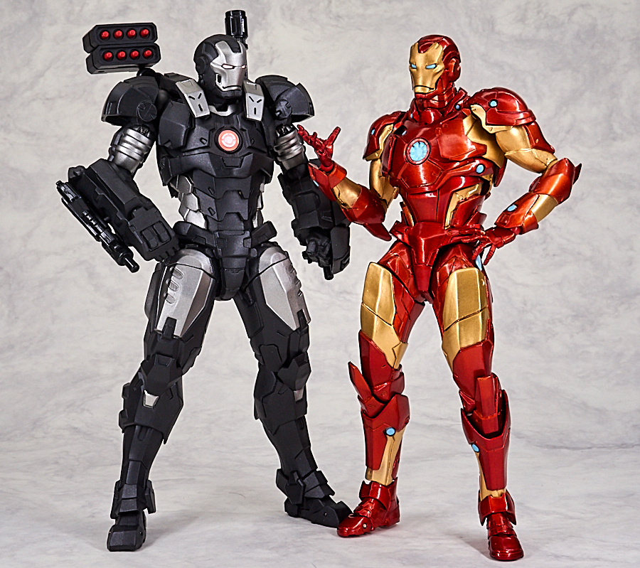 組み換え武装を満載した戦闘用スーツ！ ウォーマシンの製品サンプル