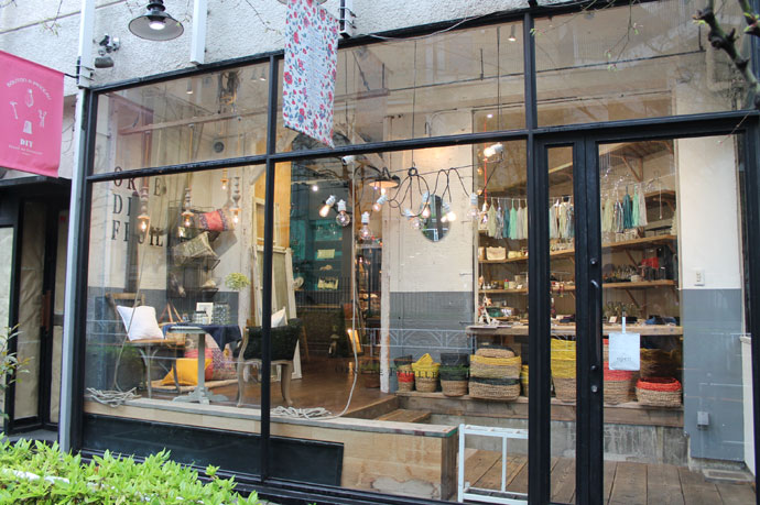 ORNÉ DE FEUILLES オルネ ド フォイユ | 注文住宅のかっこいい工務店